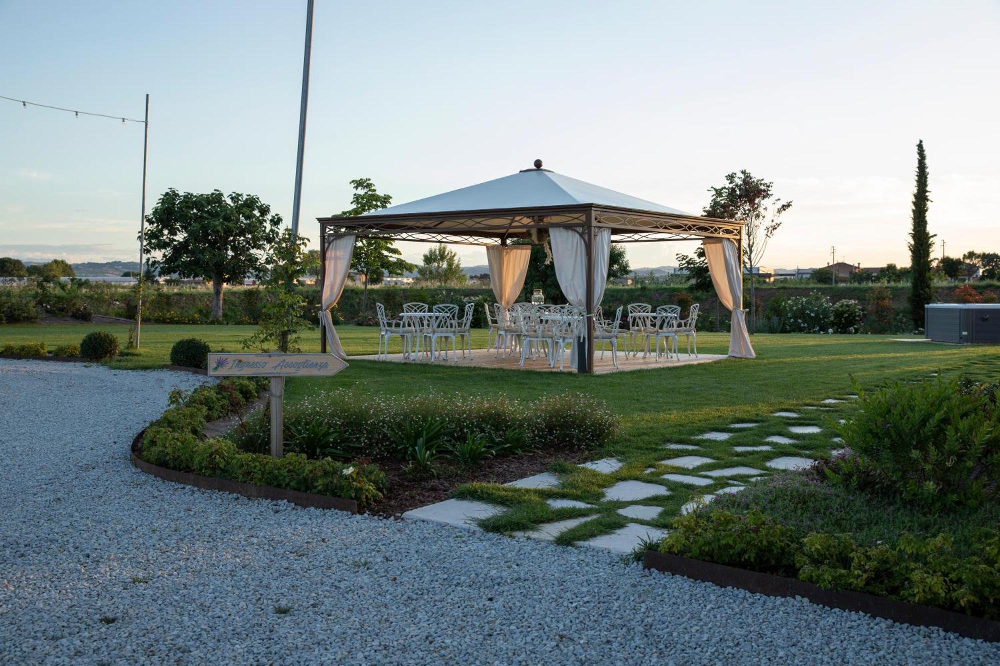 Agriturismo Borgonuovo Римини Экстерьер фото